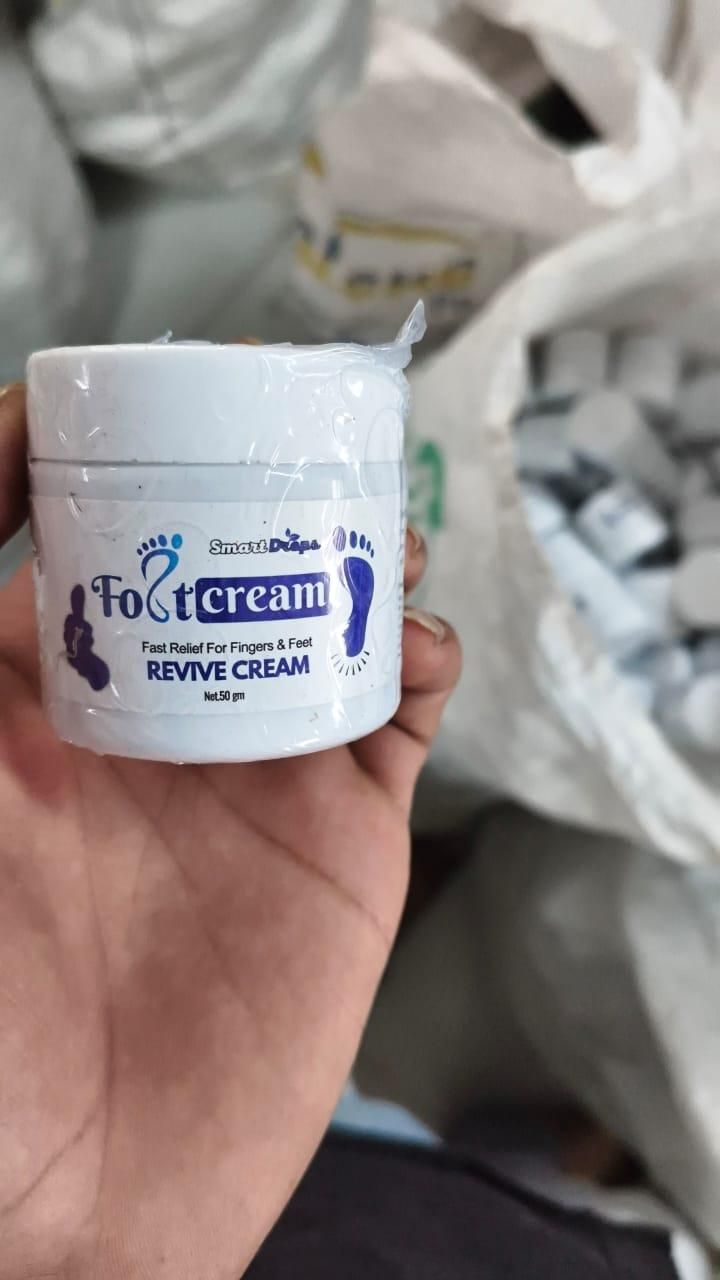 Feet Revive Cream    ( BUY 1 GET 1 FREE )